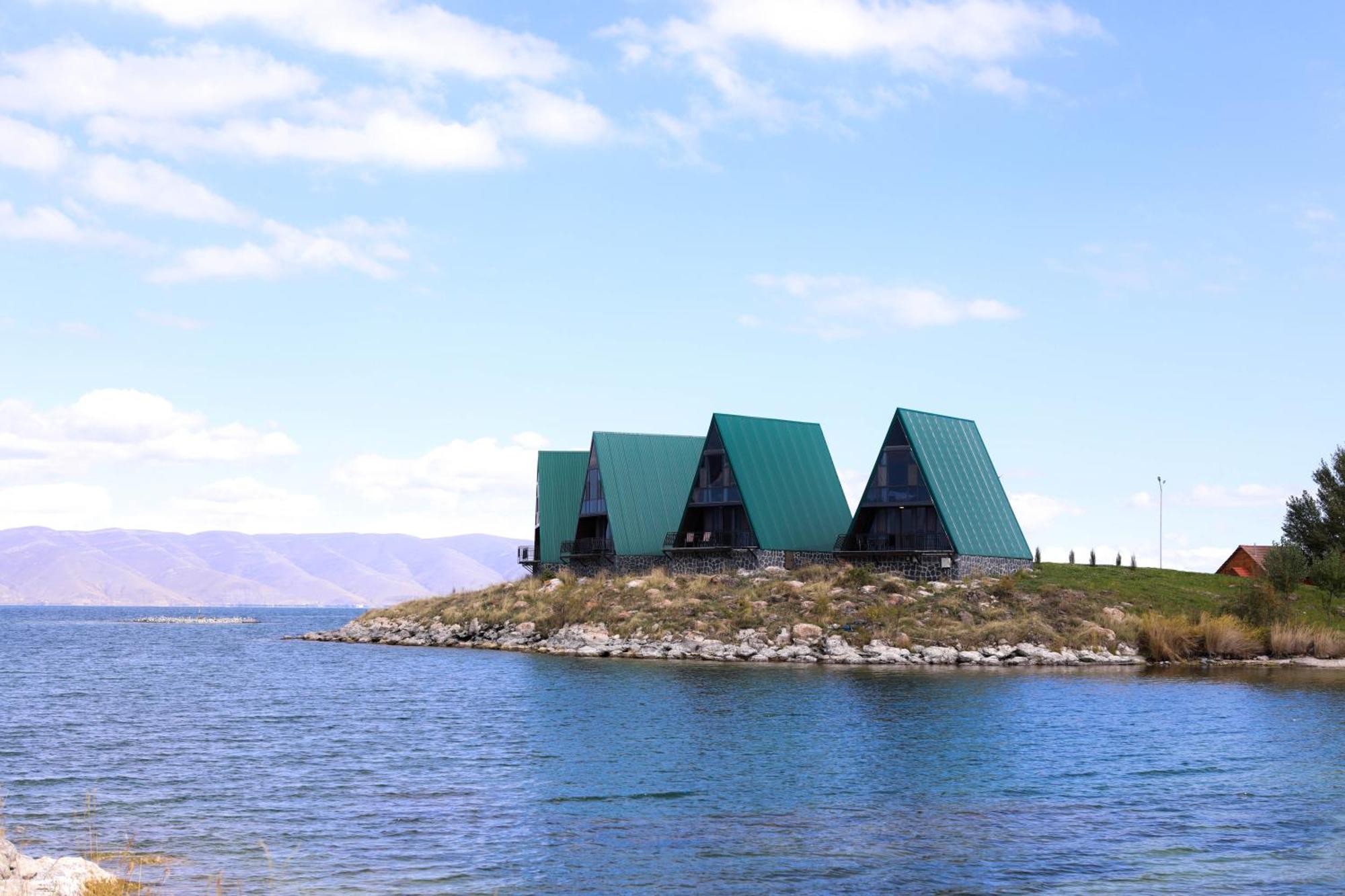 Noy Land Resort Sevan Exterior photo