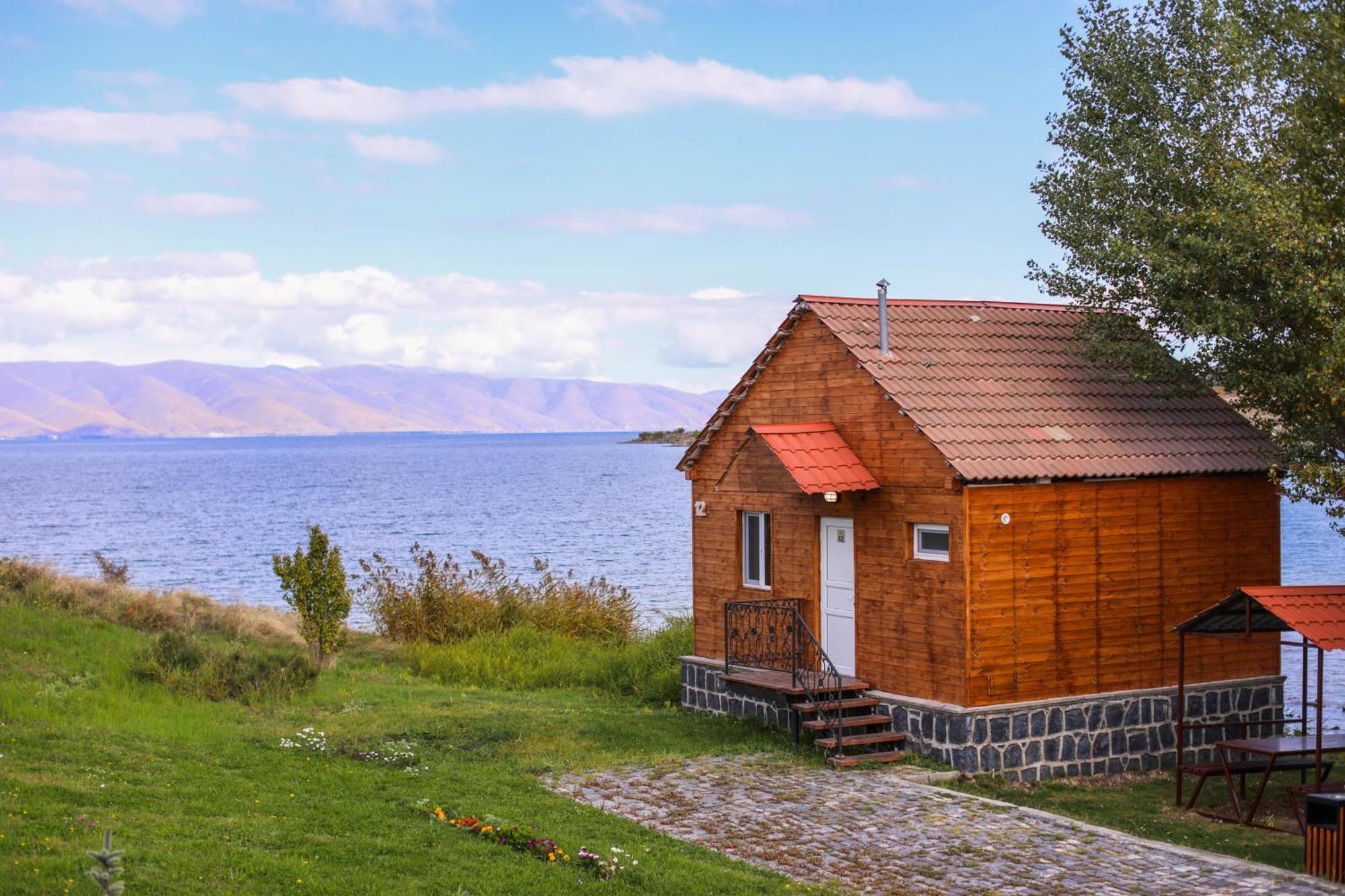 Noy Land Resort Sevan Exterior photo